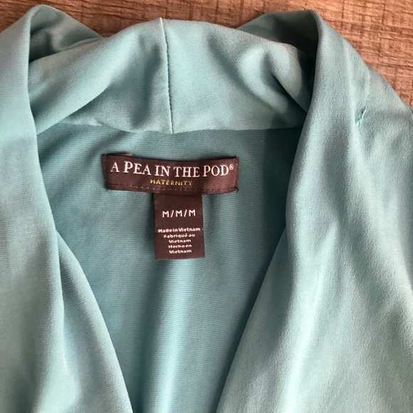 A Pea In The Pod Maternity Sleeveless Top - Picture 3 of 3